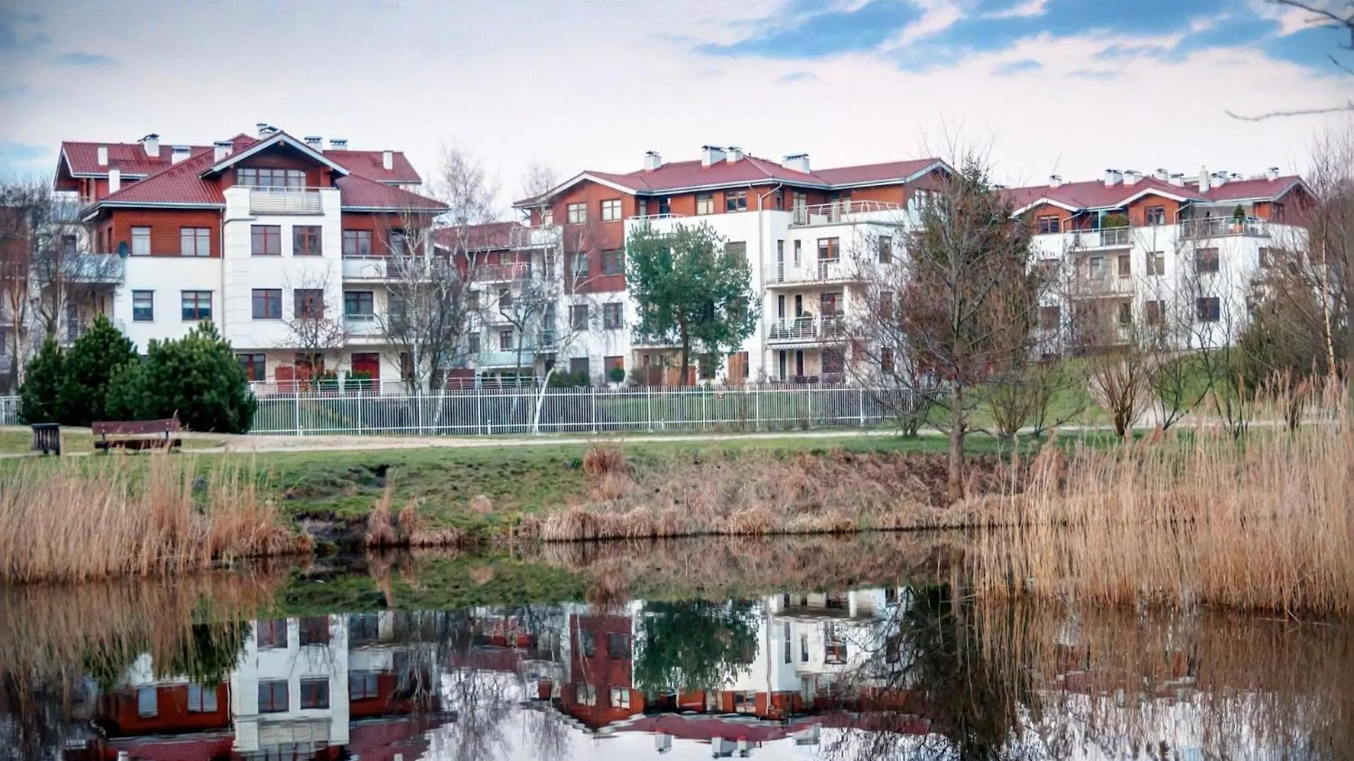 Meiguan With Huge Terrace + Extra 2 Parking Spots Gdansk Poland