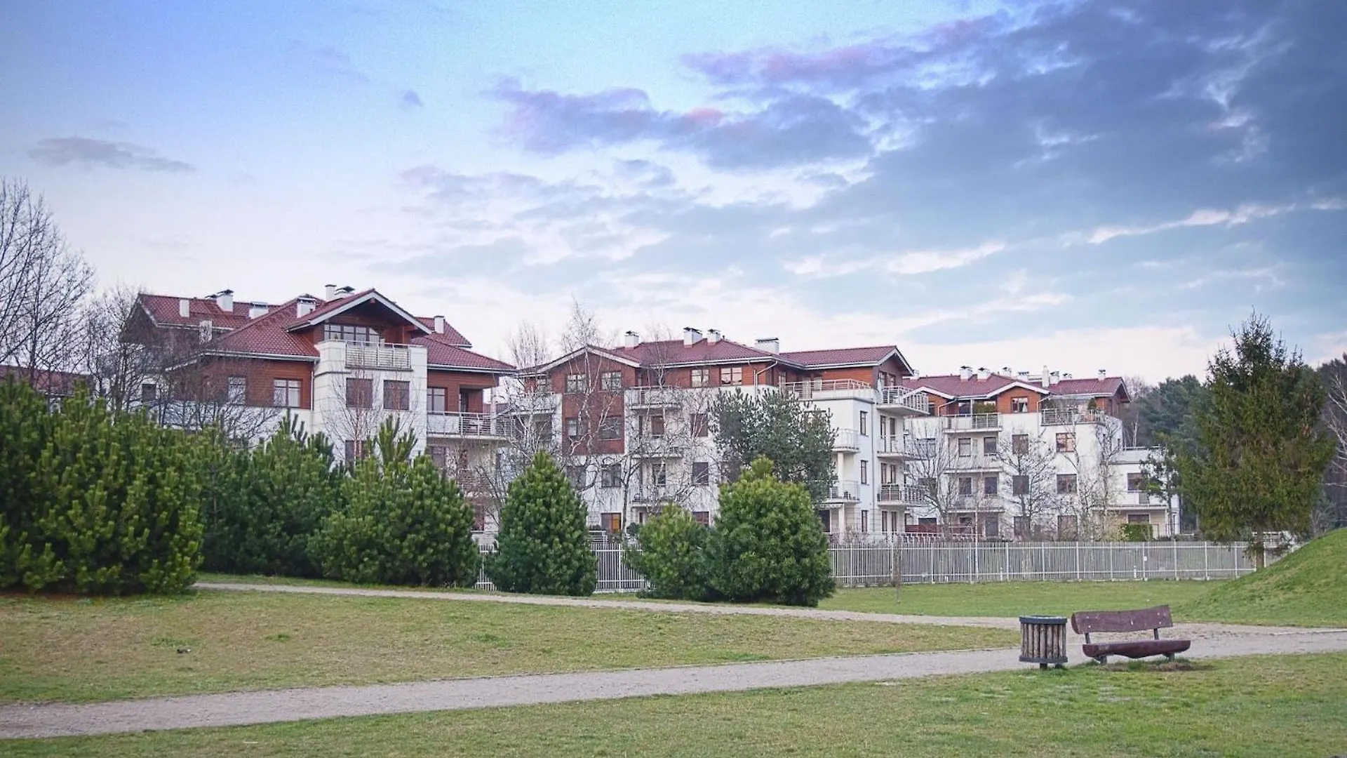 Meiguan With Huge Terrace + Extra 2 Parking Spots Gdansk Apartment